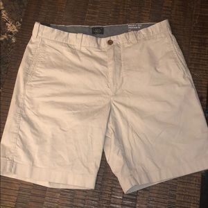 NWT JCrew men’s light khaki shorts size 33